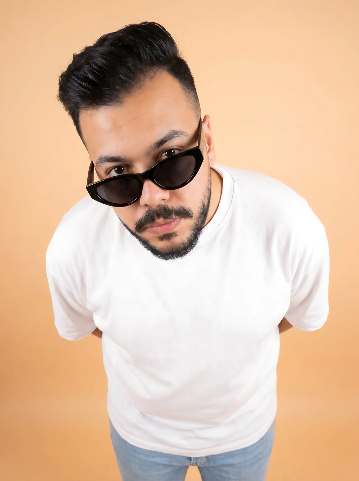 Mohamed Mahmoud, graphic designer and video editor